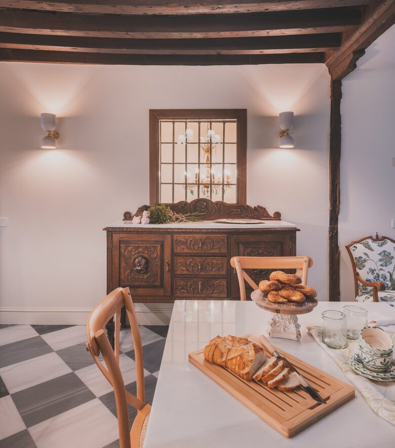 Restored Spanish Mansion with Studio and Private Patio - Toledo, Spain