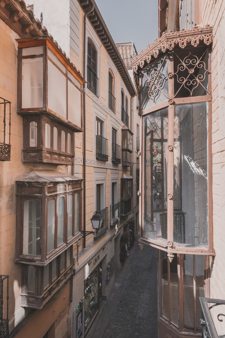 Restored Spanish Mansion with Studio and Private Patio - Toledo, Spain