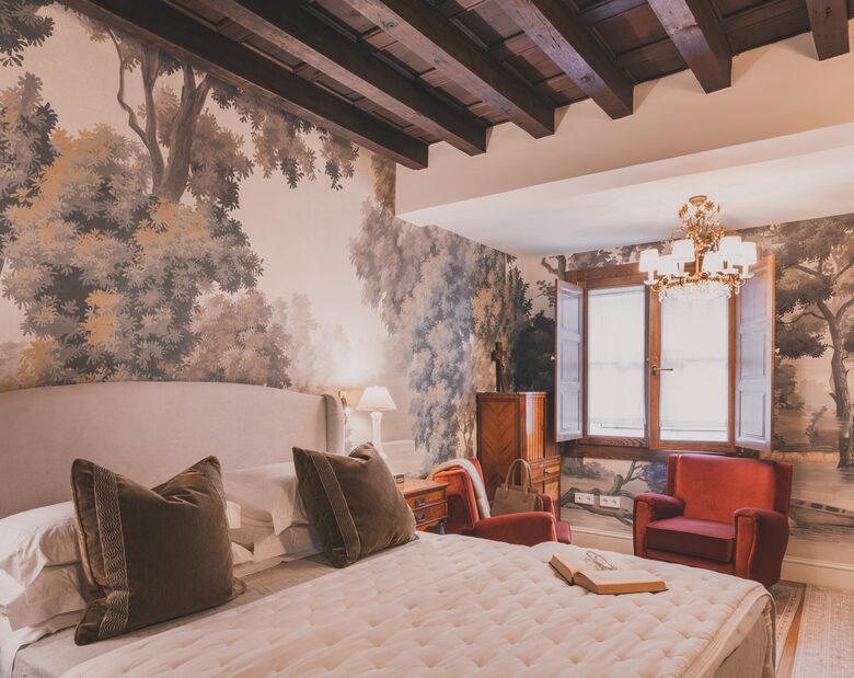 Restored Spanish Mansion with Studio and Private Patio - Toledo, Spain
