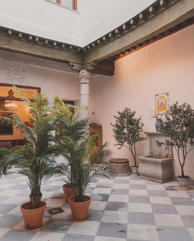 Restored Spanish Mansion with Studio and Private Patio - Toledo, Spain