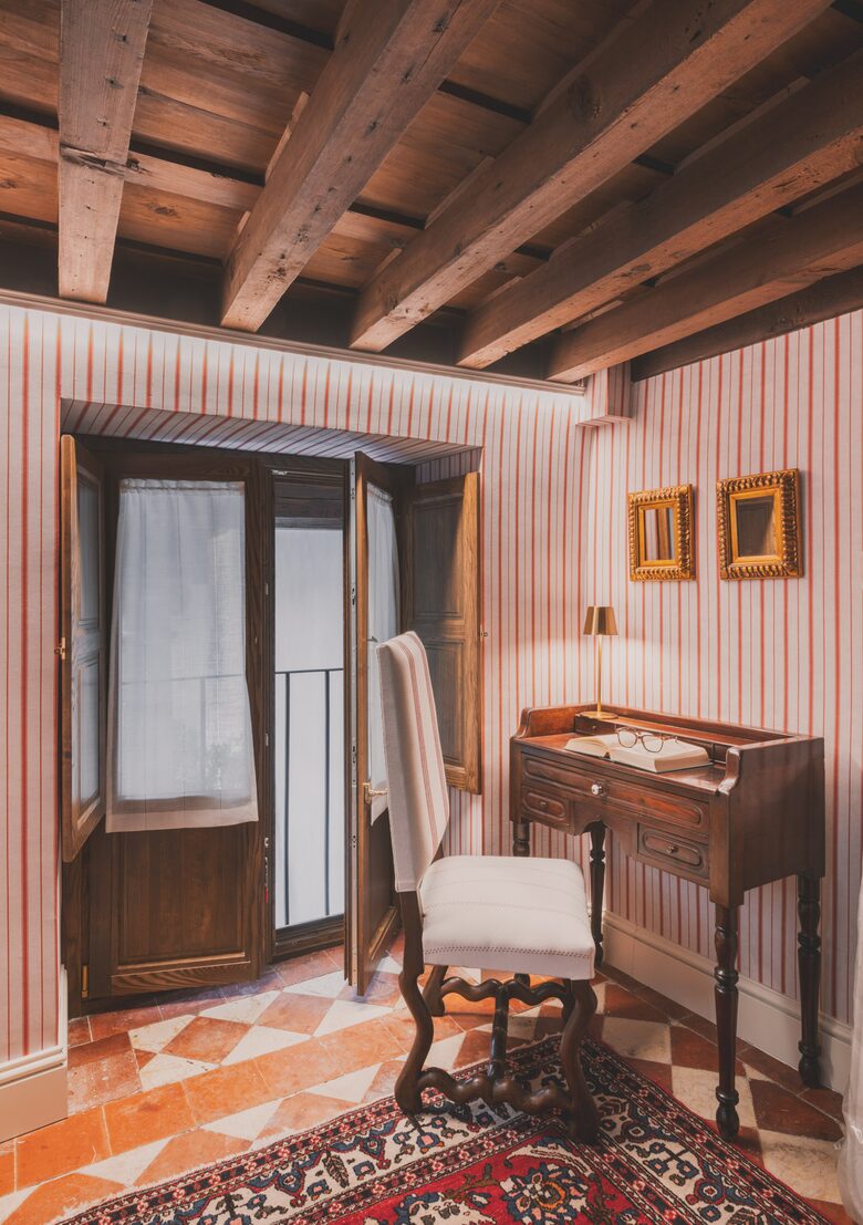Restored Spanish Mansion with Studio and Private Patio - Toledo, Spain
