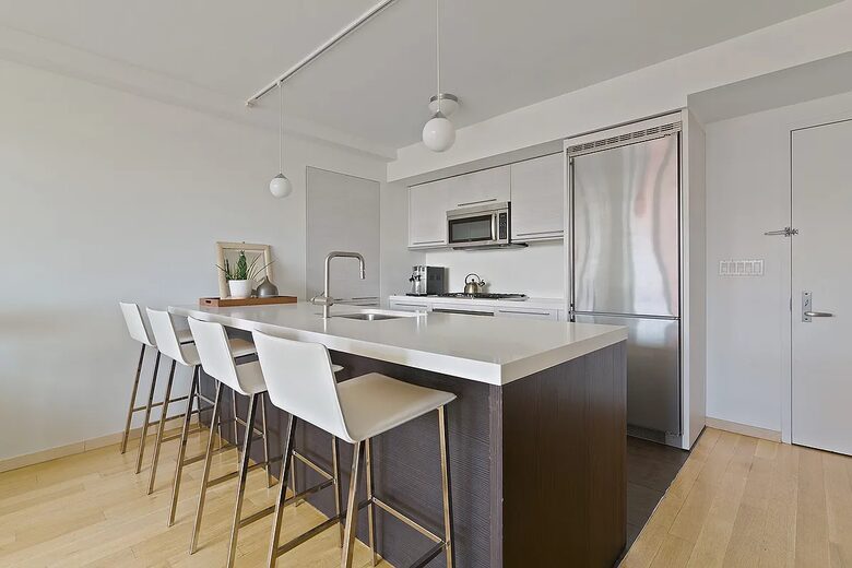 Modern Manhattan Retreat in the Heart of The East Village - New York, New York