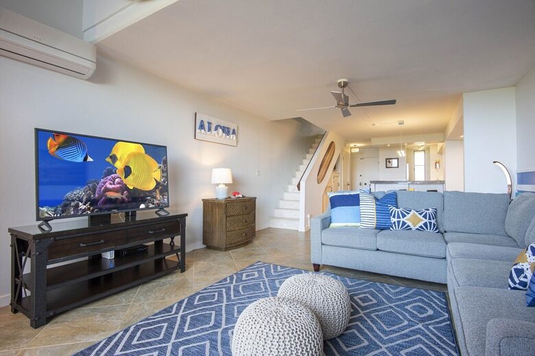 The Palm Oasis: Waterfront Living, Whale Views and Steps to Turtles - Lahaina, Hawaii