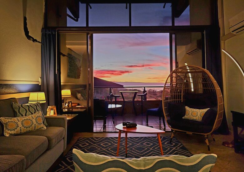 The Palm Oasis: Waterfront Living, Whale Views and Steps to Turtles - Lahaina, Hawaii