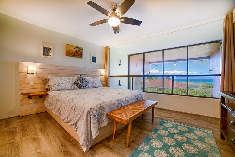 The Palm Oasis: Waterfront Living, Whale Views and Steps to Turtles - Lahaina, Hawaii