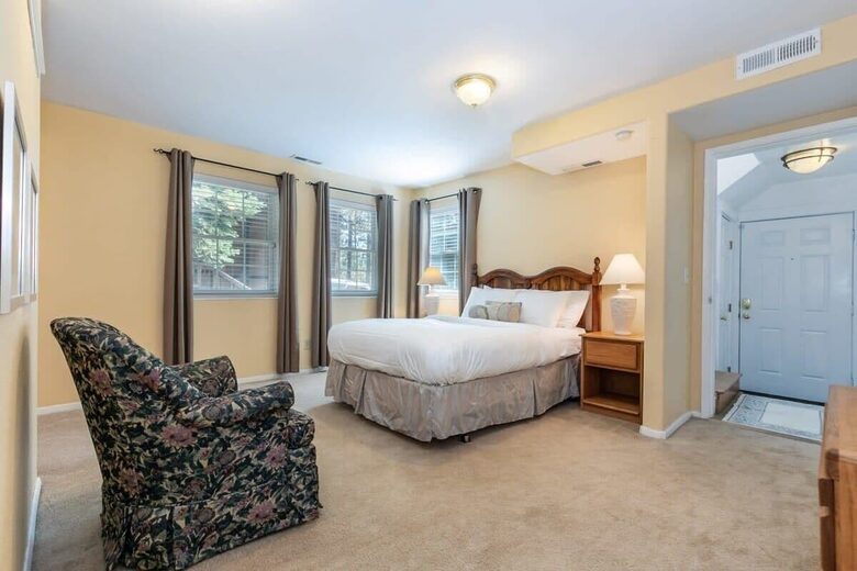 Woodland Retreat Near Kings Beach & Tahoe Ski Resorts - Kings Beach, California