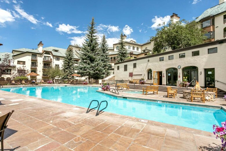Modern Mountain Getaway Steps from Beaver Creek Village - Beaver Creek, Colorado