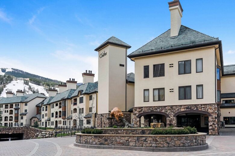 Modern Mountain Getaway Steps from Beaver Creek Village - Beaver Creek, Colorado