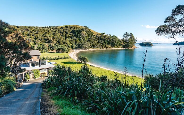 Te Mana Estate | Waiheke Beachfront - Waiheke Island, New Zealand