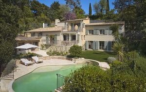 Elegant Hillside Retreat in the Heart of the Côte d’Azur - Mougins, France