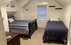 Upstairs bedroom 1 - 1 full & 1 twin