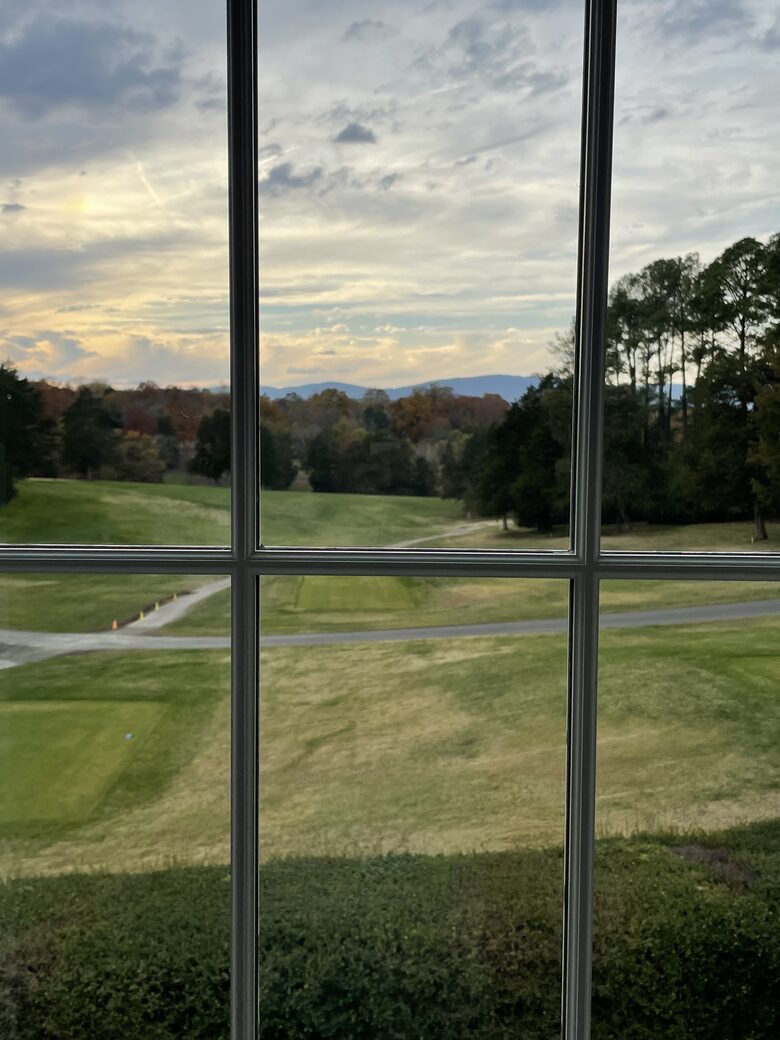 Luxury Charlottesville Retreat near UVA and Monticello with Golf and Mountain Views. - Charlottesville, Virginia