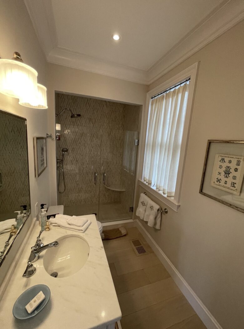 Luxury Charlottesville Retreat near UVA and Monticello with Golf and Mountain Views. - Charlottesville, Virginia