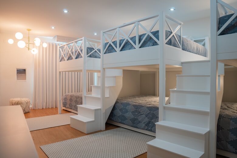 Ground Floor Buck with Six Full Beds