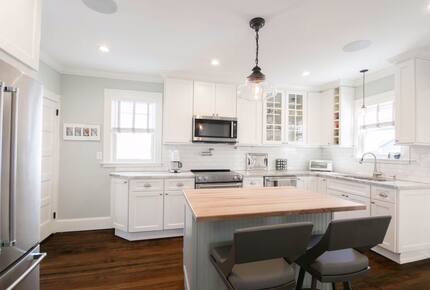 Coastal Charmer Steps from Thames Street & Newport Harbor - Newport, Rhode Island