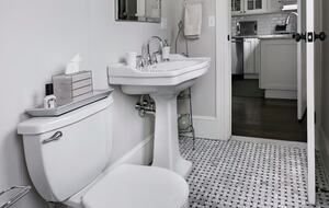 Coastal Charmer Steps from Thames Street & Newport Harbor - Newport, Rhode Island