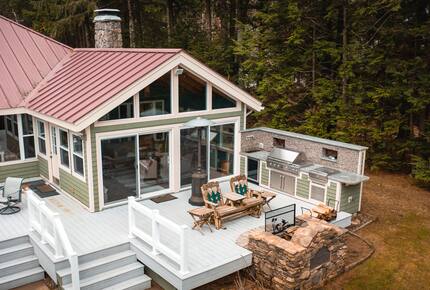 Friends Lake Estate | A Luxurious Adirondack Waterfront Retreat - Chestertown, New York