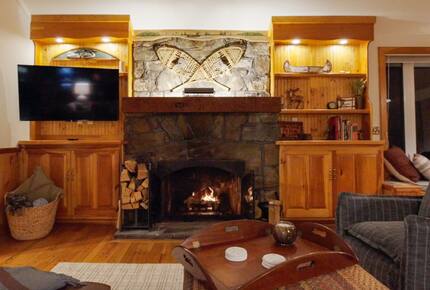 Friends Lake Estate | A Luxurious Adirondack Waterfront Retreat - Chestertown, New York