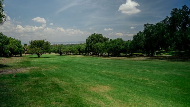 Tranquil Golfside Villa in Balvanera Polo Country Club - Corregidora, Mexico