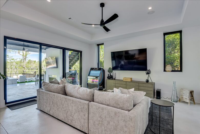 Savannah River Modern with Resort-Style Amenities - Evans, Georgia
