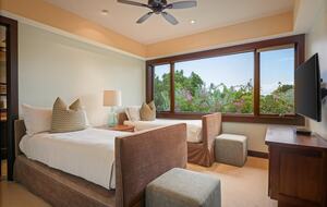 Elegant Hawaiian Retreat with Fairway Views - Kailua Kona, Hawaii