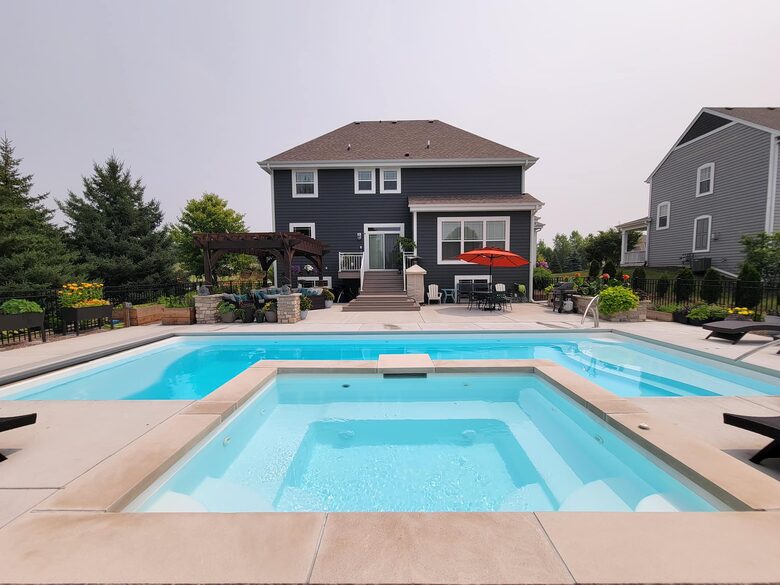 Fox Lake Village Retreat with Saltwater Pool & Spa - Waukesha, Wisconsin