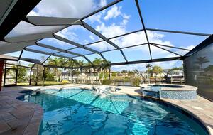 Modern Canal-Front Escape in Southwest Cape Coral - Cape Coral, Florida