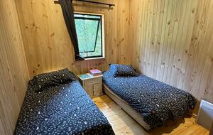Cozy Forest Cabin Steps from Epulafquen Beach - El Ranco Province, Chile