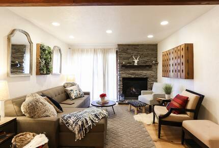 Cozy Avon Getaway with Mountain Views - Avon, Colorado
