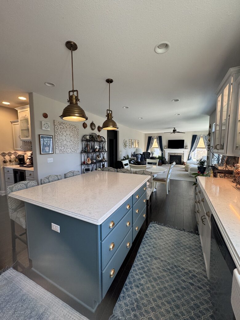 Fox Lake Village Retreat with Saltwater Pool & Spa - Waukesha, Wisconsin