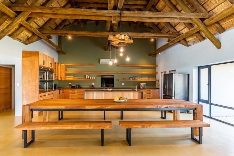 Elegant Eco-Luxury Overlooking the Kruger Wilderness - Hectorspruit, South Africa