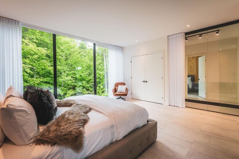 Contemporary Forest Escape Near Mont-Tremblant - Les Laurentides, Canada