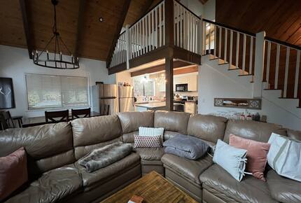 Rustic Mountain Retreat Near Lakes and Ski Slopes - Arnold, California