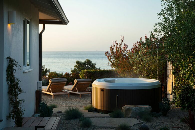 hot tub