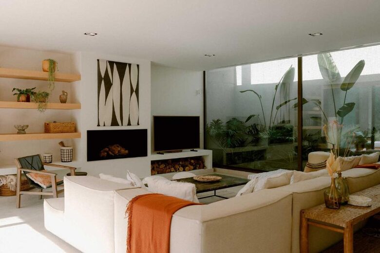 Ultra-Luxe Hillside Retreat Above Marbella - Benahavís, Spain
