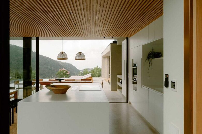 Ultra-Luxe Hillside Retreat Above Marbella - Benahavís, Spain