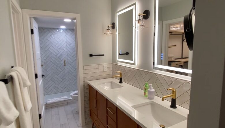 Modern Intracoastal Haven in North Palm Beach - North Palm Beach, Florida