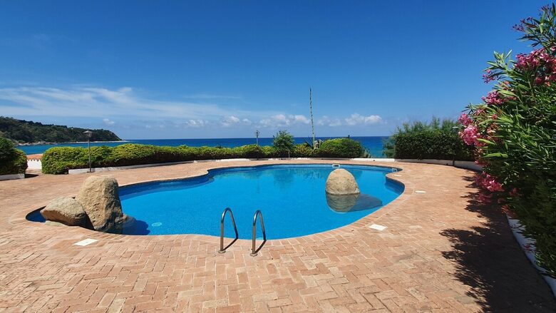 Refined Seaside Villa with Private Pool and Beach Access - Marina di Bordila, Italy