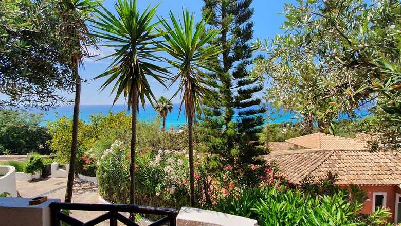 Refined Seaside Villa with Private Pool and Beach Access - Marina di Bordila, Italy
