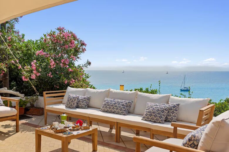 Timeless Seafront Hideaway in Torre delle Stelle - Torre Delle Stelle, Italy