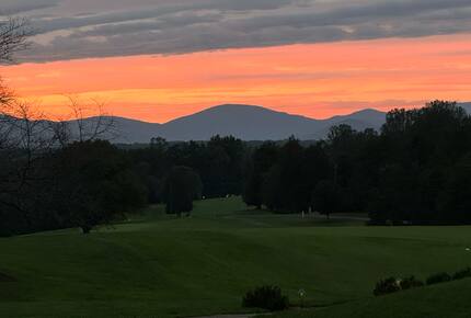 Luxury Charlottesville Retreat near UVA and Monticello with Golf and Mountain Views. - Charlottesville, Virginia