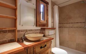 A Warm Modern Chamonix Retreat Beneath the Mountains - Les Bossons, Chamonix, France