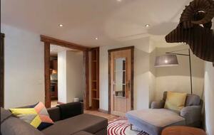 A Warm Modern Chamonix Retreat Beneath the Mountains - Les Bossons, Chamonix, France