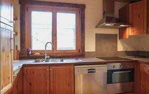 A Warm Modern Chamonix Retreat Beneath the Mountains - Les Bossons, Chamonix, France