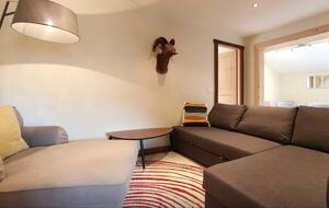 A Warm Modern Chamonix Retreat Beneath the Mountains - Les Bossons, Chamonix, France