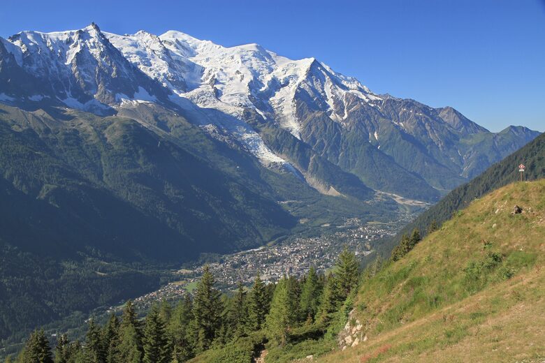 Warm Modern Escape in Scenic Les Bossons - Les Bossons, Chamonix, France
