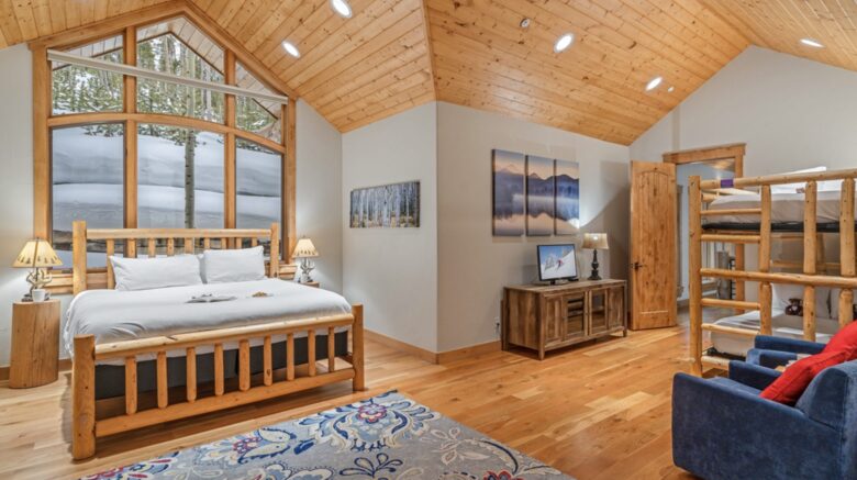 Point View Place - Moving Mountains - Breckenridge, Colorado