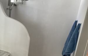 Twin bedrooms bathroom