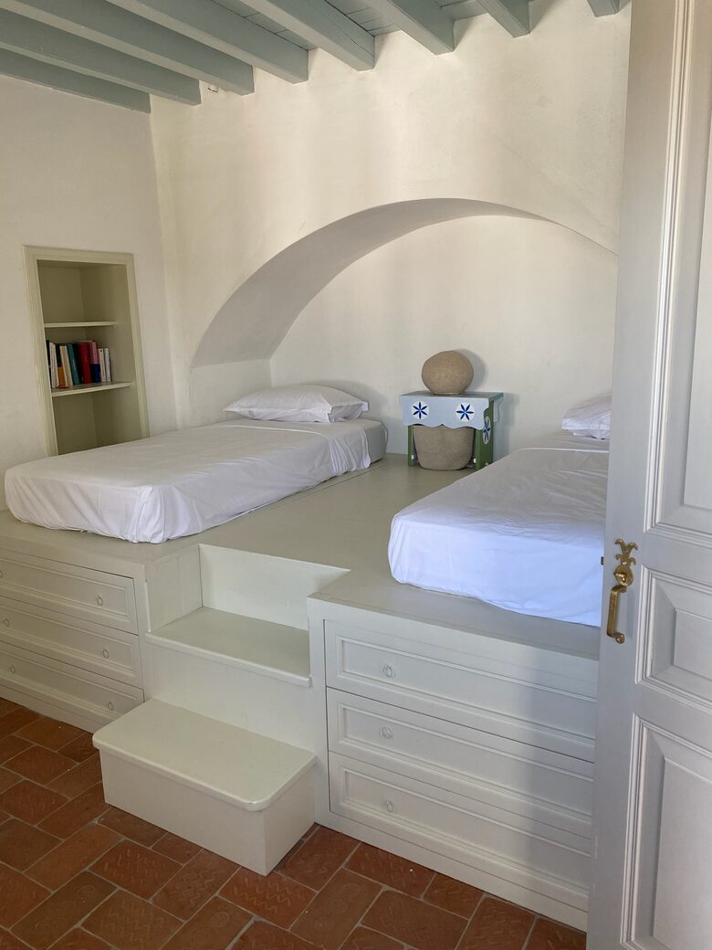 Twin bedroom 1