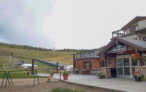 Modern Mountain Retreat - Ski in at the base of Granby Ranch - Granby, Colorado